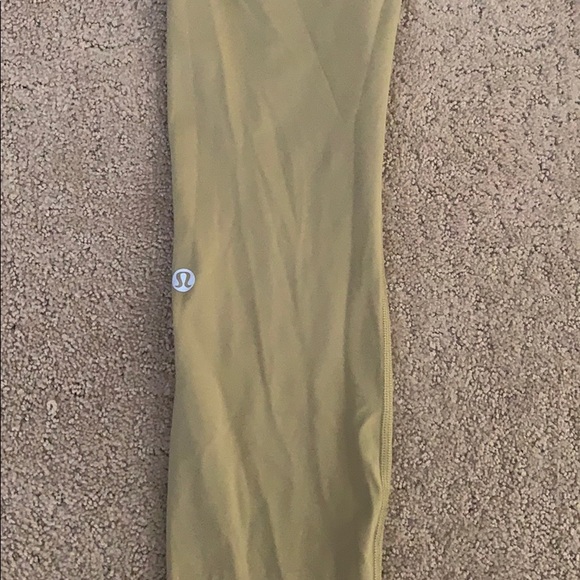 Lululemon Size 6 Leggings - Picture 3 of 3